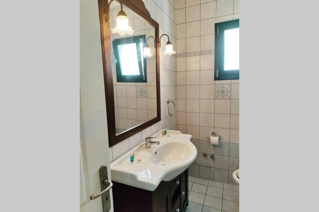 Peggy'S Lux Apartment Karavomylos Bagian luar foto